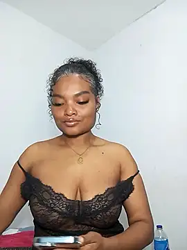 Snapshot of gianna_smith chatting on April 2026 04:50:02 AM gianna smith online show from April 2026 04:50:02 AM