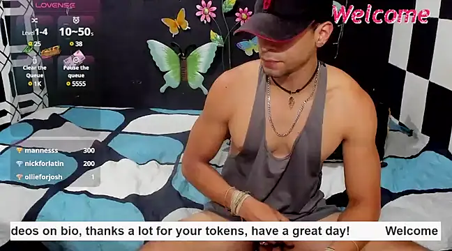 Snapshot of MikeRose94 chatting on March 2025 11:09:02 PM MikeRose94 online show from March 2025 11:09:02 PM