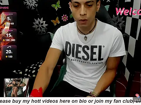 Snapshot of MikeRose94 chatting on October 2025 04:05:01 PM MikeRose94 online show from October 2025 04:05:01 PM