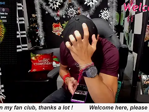 Snapshot of MikeRose94 chatting on January 2026 04:11:02 PM MikeRose94 online show from January 2026 04:11:02 PM