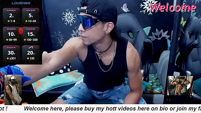 Snapshot of MikeRose94 chatting on February 2026 04:48:01 PM MikeRose94 online show from February 2026 04:48:01 PM