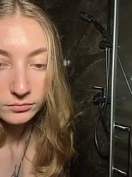 lady curls online show from June 2026 05:03:01 PM