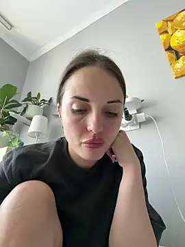 Snapshot of AmiLavs chatting on May 2026 11:48:01 AM AmiLavs online show from May 2026 11:48:01 AM