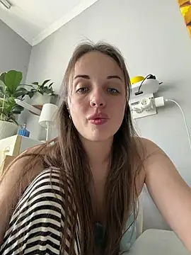 Snapshot of AmiLavs chatting on June 2026 11:23:01 AM AmiLavs online show from June 2026 11:23:01 AM
