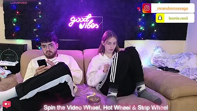 MrAndMrsSavage online show from December 2024 11:37:01 PM