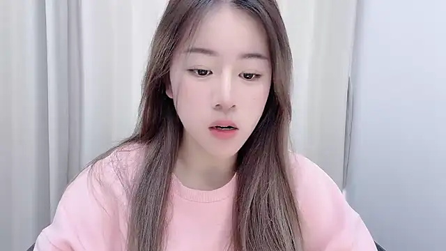 chloe-01 online show from January 2025 04:15:01 AM