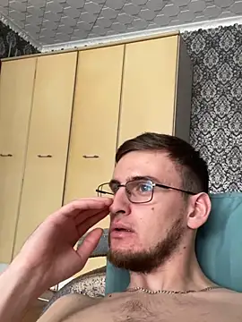 Snapshot of GrahamSouth chatting on December 2024 07:28:01 AM GrahamSouth online show from December 2024 07:28:01 AM