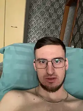 Snapshot of GrahamSouth chatting on December 2024 04:05:02 AM GrahamSouth online show from December 2024 04:05:02 AM