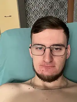 Snapshot of GrahamSouth chatting on January 2025 04:34:01 AM GrahamSouth online show from January 2025 04:34:01 AM