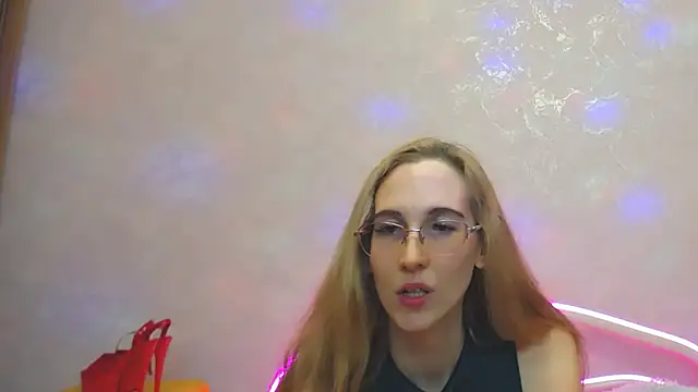 KlaryBrait online show from December 2024 03:25:02 PM