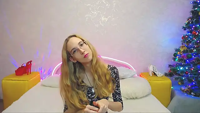 KlaryBrait online show from December 2024 12:38:01 PM