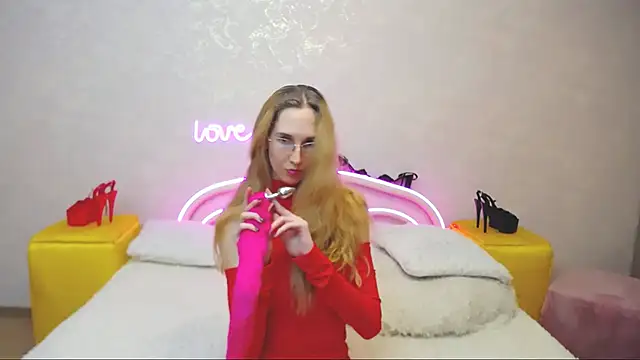 KlaryBrait online show from March 2025 02:10:02 PM