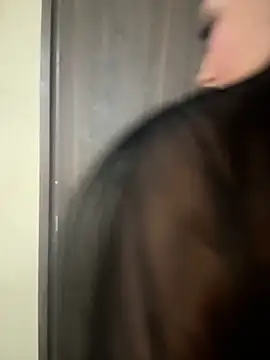 Snapshot of MOMALANA chatting on December 2025 08:26:02 PM MOMALANA online show from December 2025 08:26:02 PM