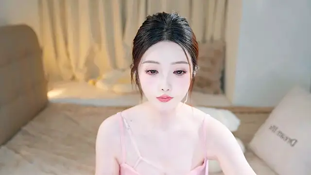 Eimile online show from March 2025 03:07:02 PM