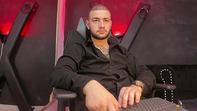 MaximusDick1  online show from September 2025 03:29:01 AM