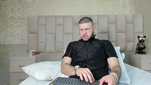 MaximusDick1  online show from October 2025 03:28:01 AM