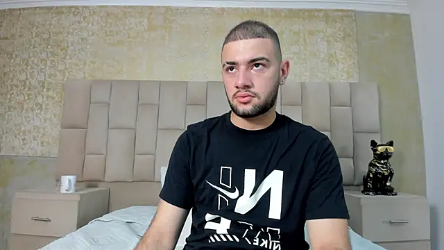 MaximusDick1  online show from October 2025 03:49:02 AM