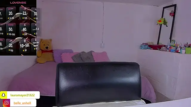 Snapshot of Laura-mayer chatting on February 2025 03:00:02 AM Laura-mayer online show from February 2025 03:00:02 AM