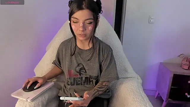 Snapshot of sofi_soft_ chatting on July 2026 06:03:01 PM sofi soft online show from July 2026 06:03:01 PM