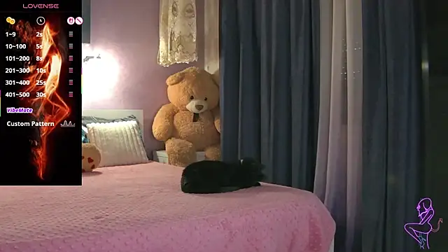 Snapshot of EvelynAisha chatting on January 2026 02:44:01 PM EvelynAisha online show from January 2026 02:44:01 PM