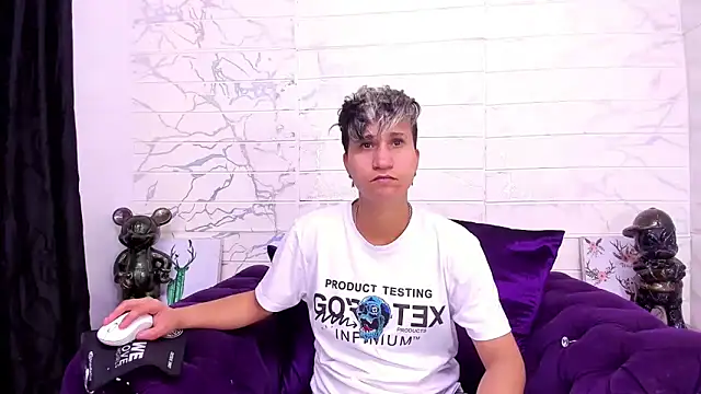 Im Milan Rs online show from February 2025 12:04:01 AM