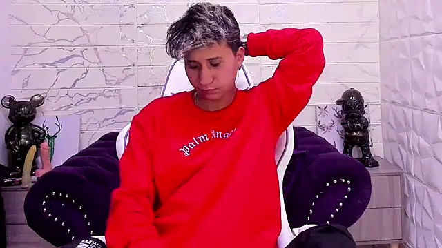 Im Milan Rs online show from February 2025 06:46:02 AM