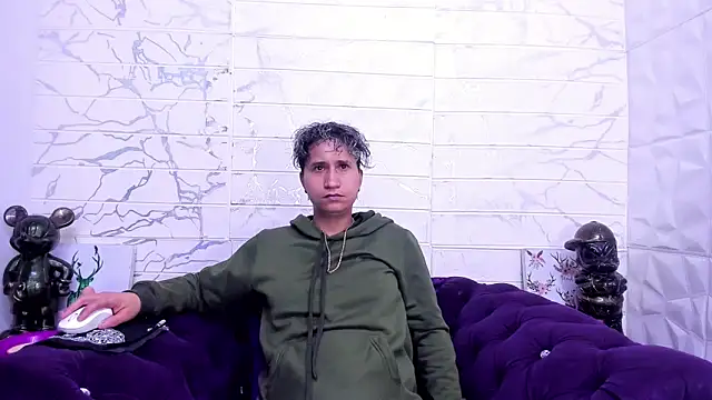 Im Milan Rs online show from February 2025 09:43:01 AM