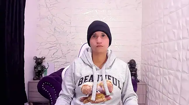 Im Milan Rs online show from February 2025 06:40:01 AM