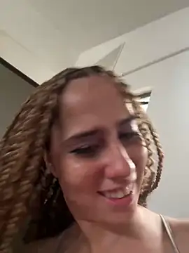 HannaSmiith online show from February 2025 07:22:02 PM