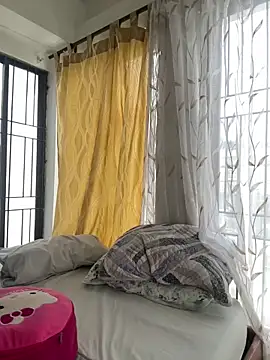 HannaSmiith online show from October 2025 01:11:02 PM