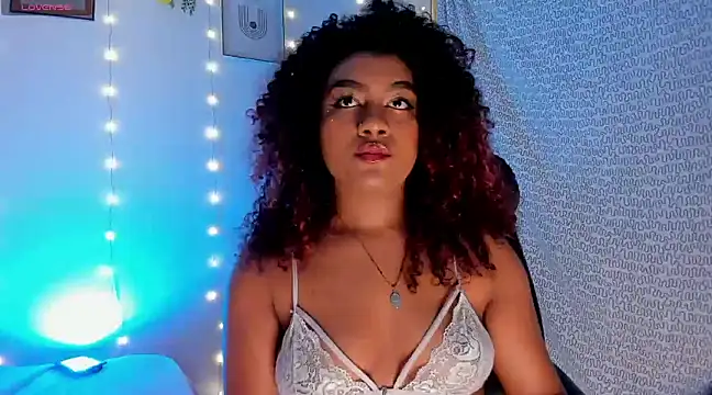 Snapshot of Dhapne_P chatting on December 2024 05:53:02 AM Dhapne P online show from December 2024 05:53:02 AM