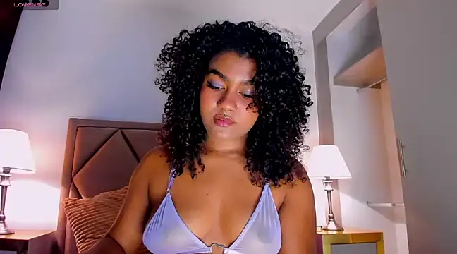 Snapshot of Dhapne_P chatting on March 2025 05:00:02 AM Dhapne P online show from March 2025 05:00:02 AM