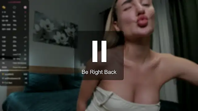 Snapshot of chloewallace chatting on March 2025 12:39:01 AM chloewallace online show from March 2025 12:39:01 AM