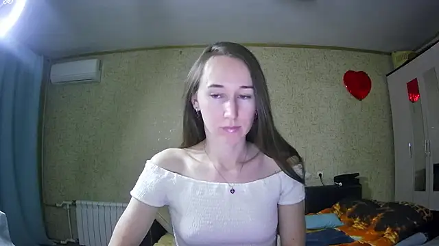 Snapshot of --Model--2 chatting on December 2024 11:24:01 PM --Model--2 online show from December 2024 11:24:01 PM