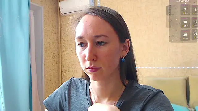 Snapshot of --Model--2 chatting on March 2025 02:47:01 PM --Model--2 online show from March 2025 02:47:01 PM