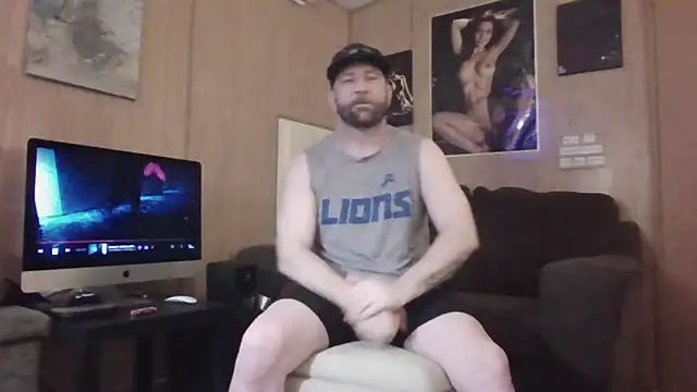 Snapshot of Edward_LongCock chatting on April 2026 09:05:02 PM Edward LongCock online show from April 2026 09:05:02 PM