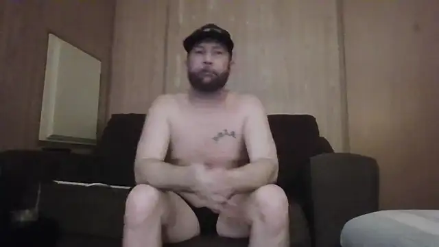 Snapshot of Edward_LongCock chatting on April 2026 05:54:02 AM Edward LongCock online show from April 2026 05:54:02 AM