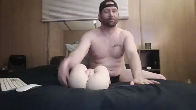 Snapshot of Edward_LongCock chatting on May 2026 04:29:01 AM Edward LongCock online show from May 2026 04:29:01 AM