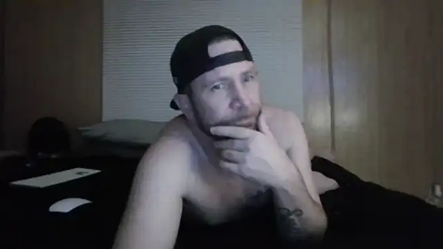 Snapshot of Edward_LongCock chatting on May 2026 05:16:02 AM Edward LongCock online show from May 2026 05:16:02 AM