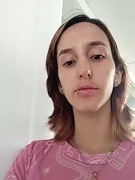 Ambar Roux  online show from November 2025 01:22:02 PM