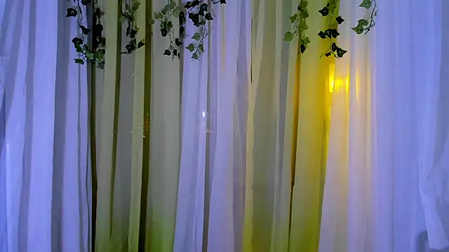 Lioneass online show from December 2024 04:20:01 PM