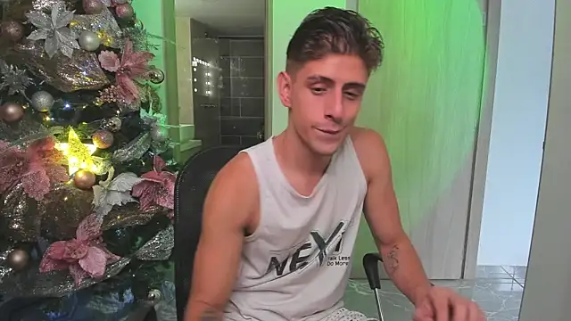 Jasperjoness online show from December 2024 08:58:02 PM