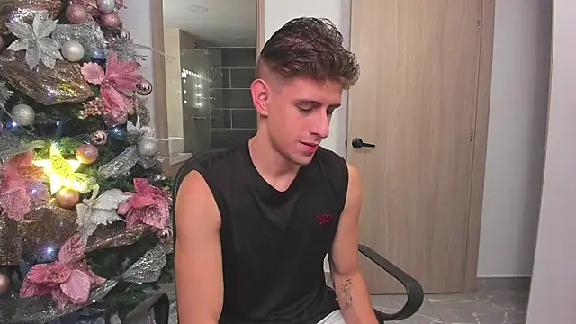 Jasperjoness online show from December 2024 10:12:02 AM