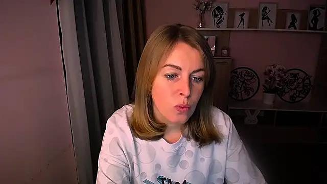 Snapshot of Hot_Milady chatting on January 2025 08:08:02 AM Hot Milady online show from January 2025 08:08:02 AM