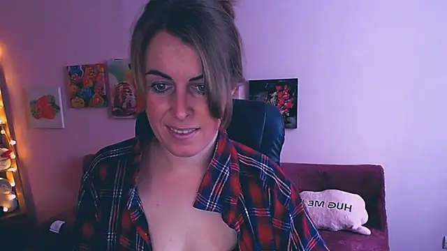 Snapshot of Hot_Milady chatting on February 2025 08:06:01 AM Hot Milady online show from February 2025 08:06:01 AM