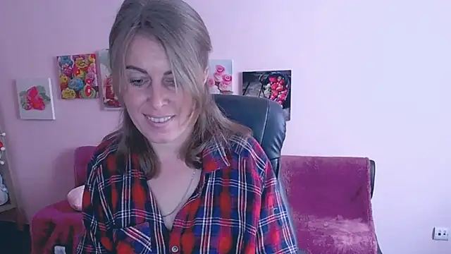 Snapshot of Hot_Milady chatting on March 2025 08:26:02 AM Hot Milady online show from March 2025 08:26:02 AM