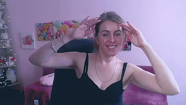 Snapshot of Hot_Milady chatting on March 2025 11:23:01 AM Hot Milady online show from March 2025 11:23:01 AM