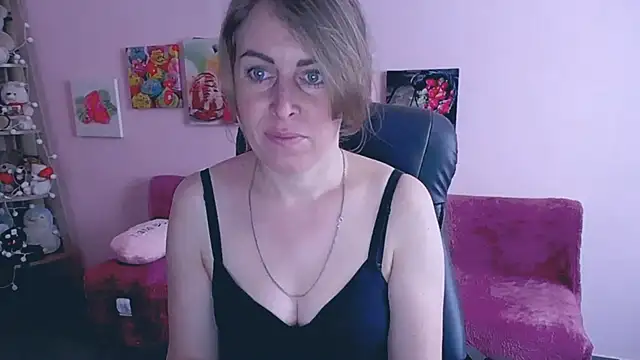 Snapshot of Hot_Milady chatting on March 2025 07:20:01 AM Hot Milady online show from March 2025 07:20:01 AM