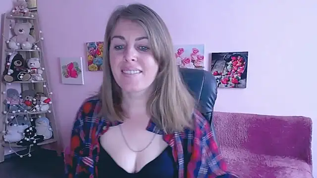 Snapshot of Hot_Milady chatting on March 2025 08:09:02 AM Hot Milady online show from March 2025 08:09:02 AM