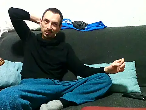 Snapshot of BaalPas chatting on December 2025 12:37:02 AM BaalPas online show from December 2025 12:37:02 AM